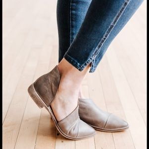 Free People Royale Flat Taupe 6